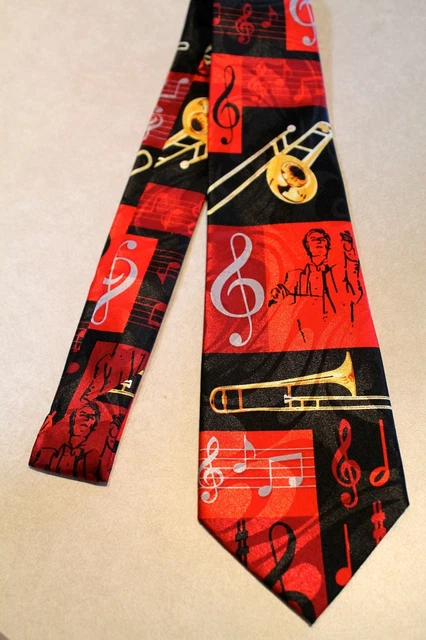 Trombone's / Musical Notes On A Black Polyester Neck Tie !Harris 58'' L 3.8 W Trombone's / Musical Notes On A Black Polyester Neck Tie !Harris 58'' L 3.8 W
