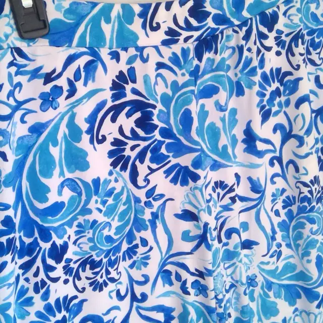 SUSAN GRAVER SIZE XS Pull On Capri Pants Blue Floral Liquid Knit ...