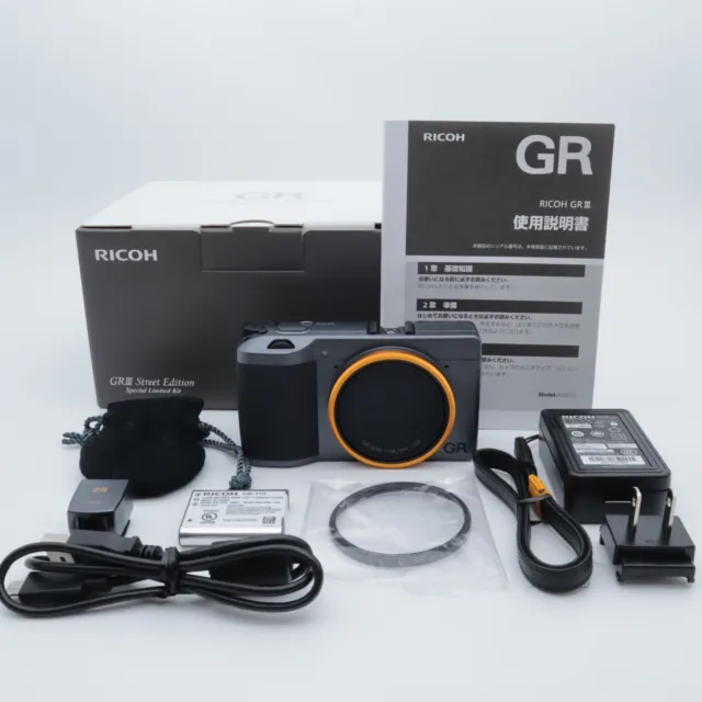 RICOH GR III Street Edition Special Limited compact digital camera opened U