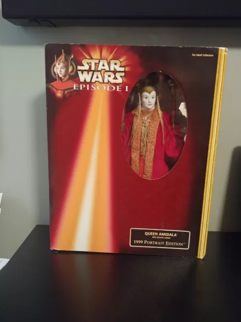 Hasbro Star Wars Queen Amidala Red Senate Gown Doll 1999 Action Figure