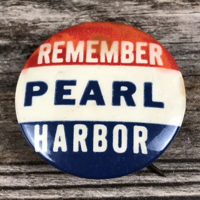 Vintage WWII US Military Remember Pearl Harbor Pin Button