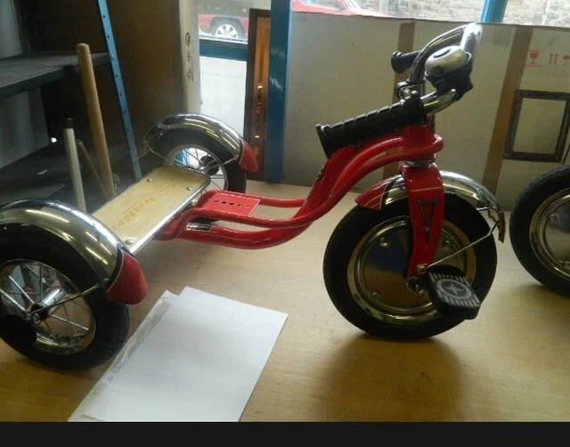 Schwinn roadster tricycle seat top