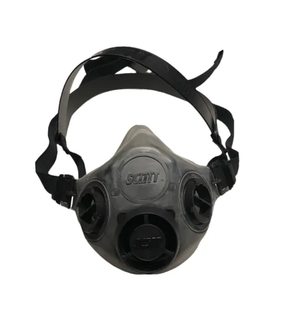 New Scott Safety Xcel Half Mask Reusable Respirator MEDIUM/LARGE 7421-113