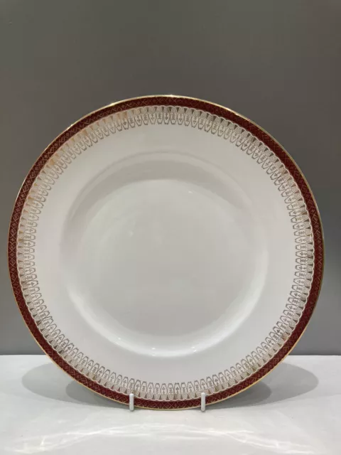 Vintage Royal Grafton “ Majestic “  Fine Bone China Dinner Plate VGC Ref & Gold