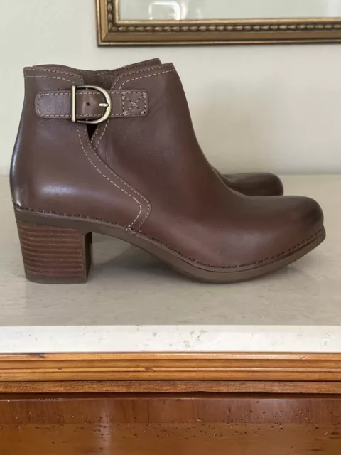 Dansko hotsell henley bootie