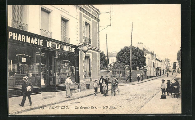 CPA Saint-Leu, La Grande-Rue, vue de la rue