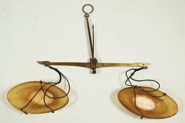 kleine Antike Samenwaage um 1830 gemarkt D*R Balkenwaage Apotheke Waage / V 3