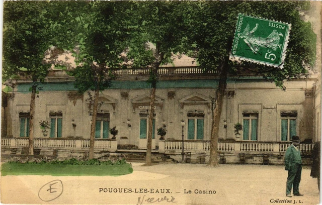 CPA POUGUES-les-EAU Le Casino (420774)