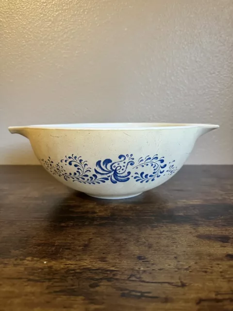 Vintage Pyrex Homestead Blue Cinderella Large Mixing Bowl 4 Qt.  #444 1976