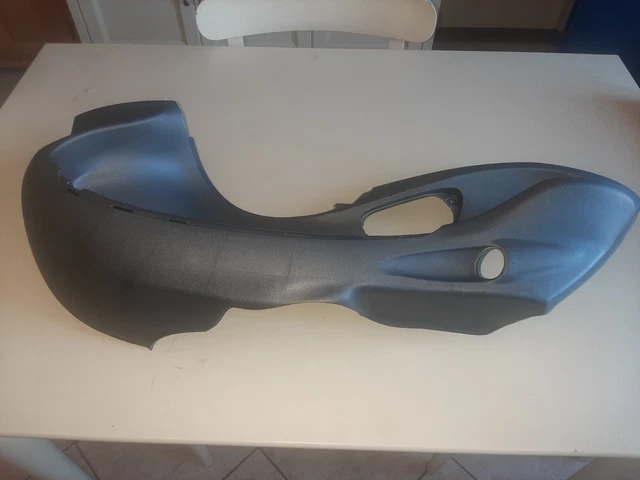 pedana sinistra piaggio beverly 125 200 500 cod BM01420300E8