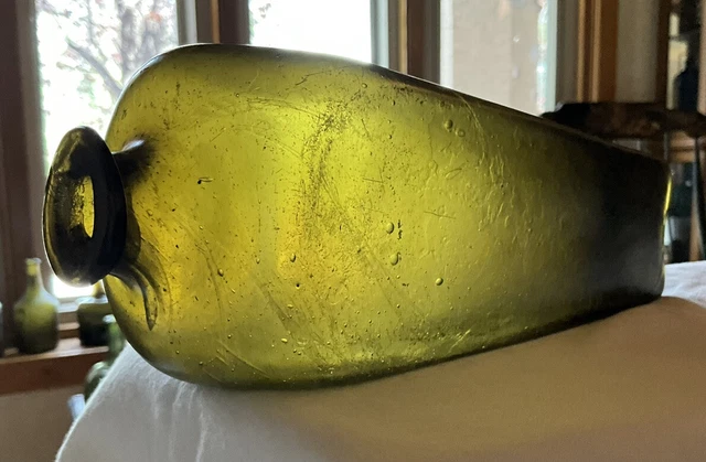 Black Glass Case Gin Bottle Cr 1760’s,