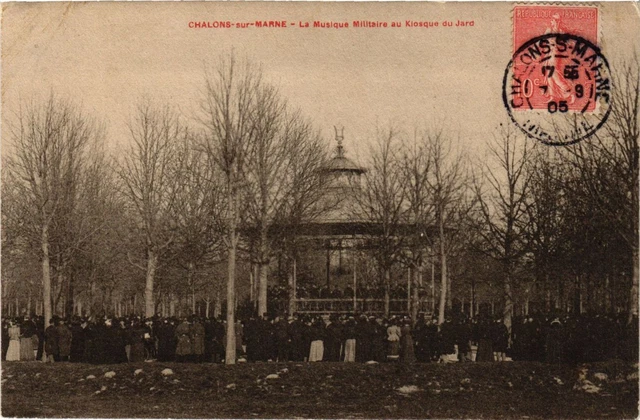 CPA CHALONS-sur-MARNE - Military Music at the Kiosque du Jard (743069)
