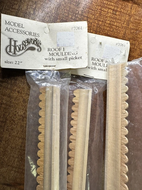 Moldeo de 3 piezas para techos de cresta de 3 piezas con pequeños piquetes borde de casa de muñecas 22" de largo