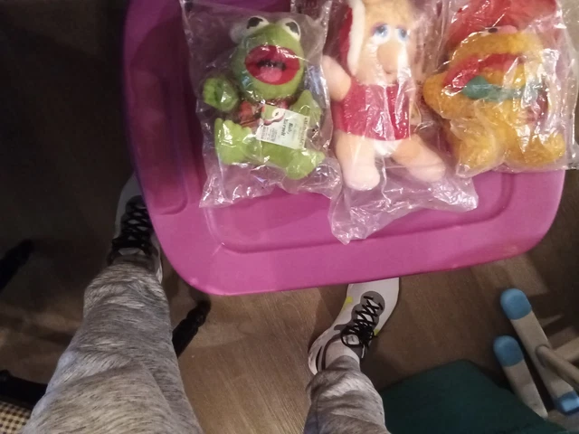 Mc DONALD'S vintage 1988 baby Kermit,baby Misspiggy,and baby fozzie the bear