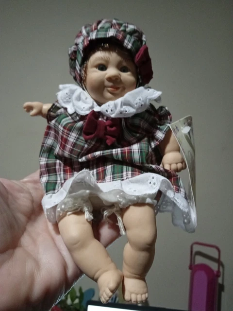 Palm Pals Bean Bag Kids WITH Tag ~7" Doll Vinyl Cloth 1996 Plaid dress