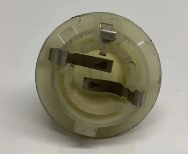 GENUINE TOYOTA YARIS Brake & Tail Light Rear Bulb Holder P25/2 199905