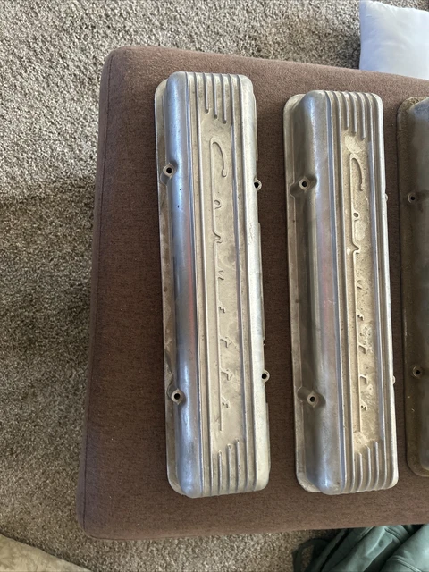 1956-1957 Corvette 7-Fin Low Script Aluminum Valve Covers Staggered Bolt 3726086