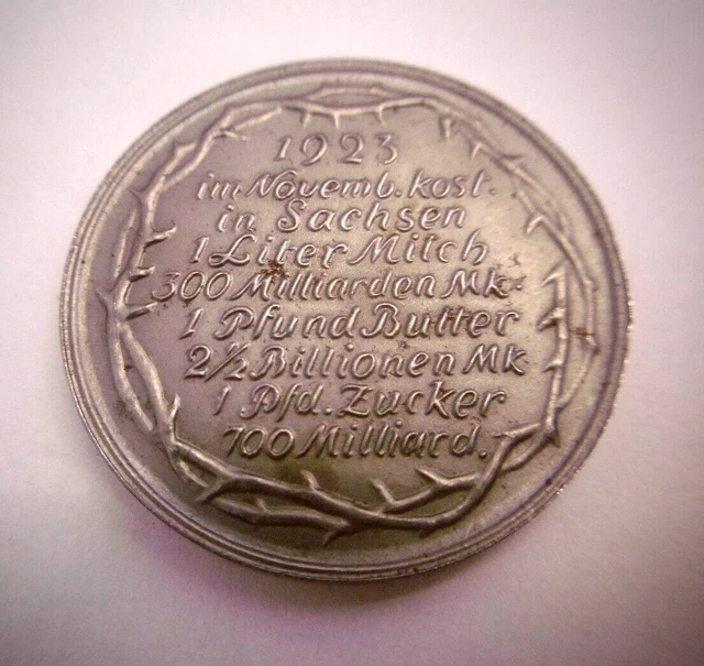 Alte Inflationsmedaille von 1923 "Im November 1923 kostete..." Ø ca. 2,8 cm