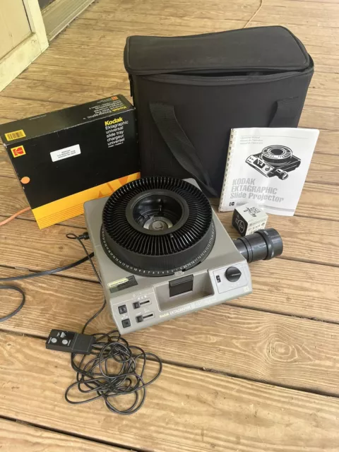 Kodak Ektagraphic III AMT Projector With Accessories (see Description)