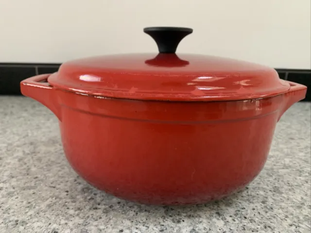 Vintage Nomar red cast iron round casserole dish 23cm VGC