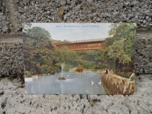 Old postcard - Scarborough - Valley gardens - Old colour card