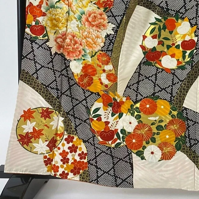 Japanese Kimono Furisode Pure Silk Gold paint  Embroidery Cream Color 2