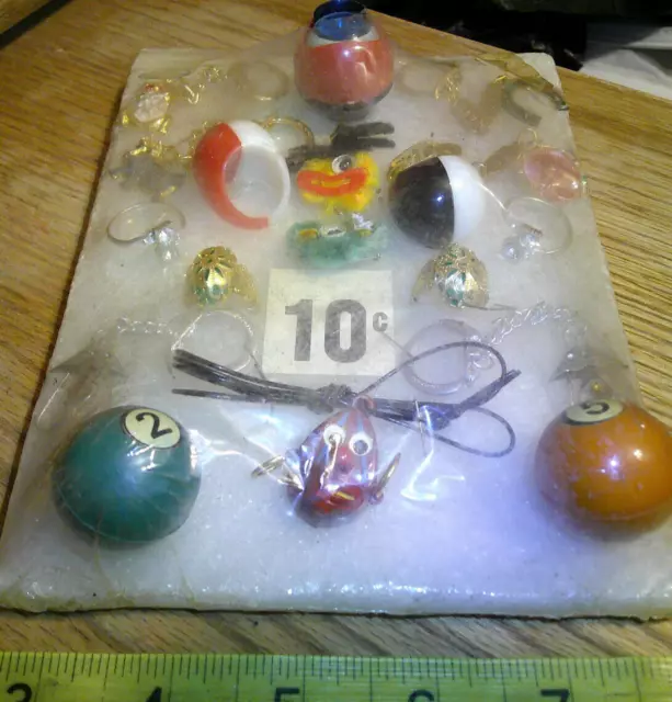 Vintage display 10c card pool balls rings toys #jd 206