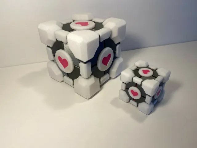 Companion Cube - Full Color - Cosplay - Roleplaying - Portal - Portal 2 - Prop