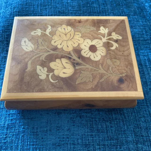 Vintage Italian Small Wooden Jewellery /Trinket Box Inlaid Floral Design