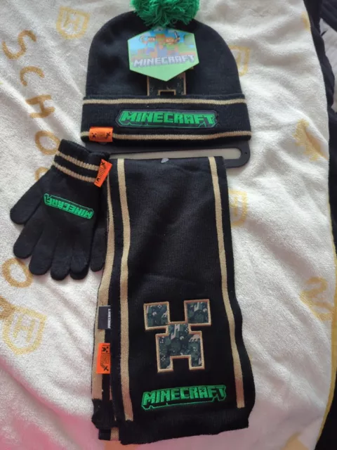 Minecraft Hat Scarf And Gloves Set M/L Boys