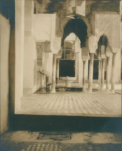 Maroc, Fez, La Mosquée Karaouyine, 1917  Vintage silver print. Morocco.  Tirag