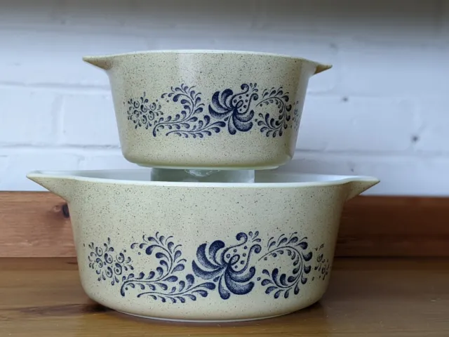 Vintage Pyrex Homestead Casserole Dish Set Of 2 475-B 2.5 Qt, 473 1 Qt Blue Tan