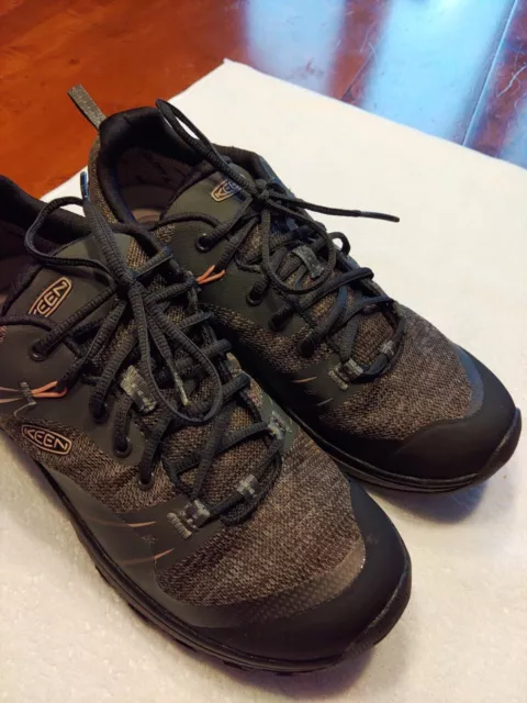 Keen Women’s Terradora Waterproof Sneakers Size 7.5, Hiking, Trail. Shoes Boots