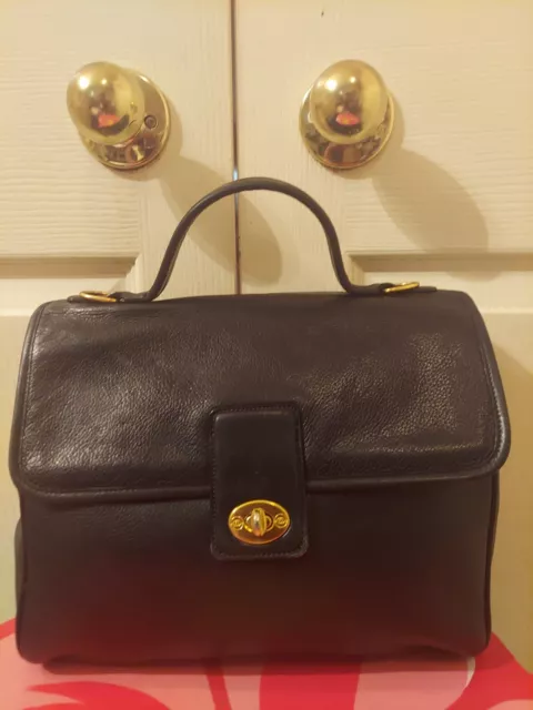 Gucci Vintage Medium Black Satchel Leather Handbag. Made In Italy. Condition Is