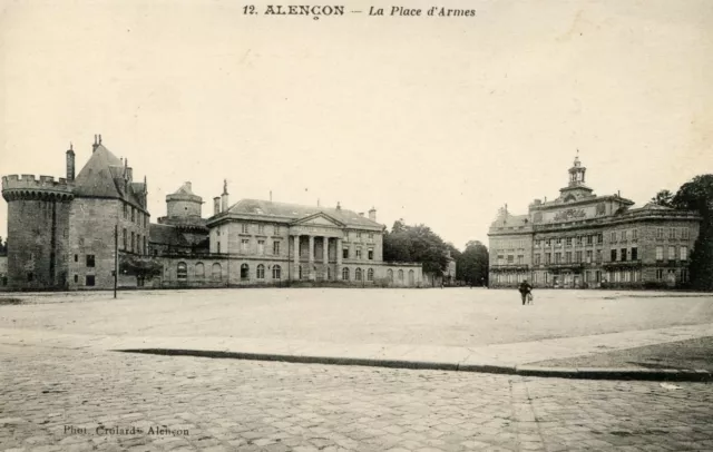 *27516 cpa Alençon - la Place d'Armes