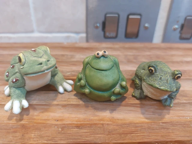3 Vtg Green Resin Frog Toad Ornaments Figurines Collectable Amphibian Pond Cute