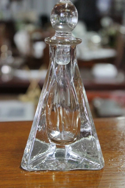 BOTTIGLIA PROFUMO D'EPOCA IN CRISTALLO H cm 16 / VINTAGE GLASS PARFUME BOTTLE BOTTIGLIA PROFUMO D'EPOCA IN CRISTALLO H cm 16 / VINTAGE GLASS PARFUME BOTTLE