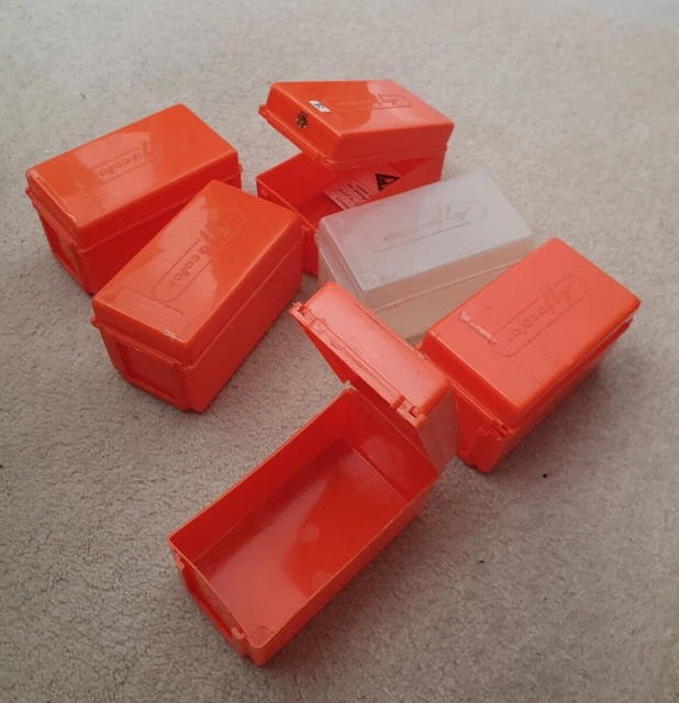 6 CAJAS DE DESLIZAMIENTO GENUINAS AGFA 35mm ABATIBLES (USADAS)