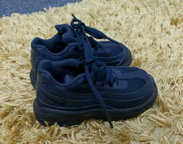 Nike 110 trainers online
