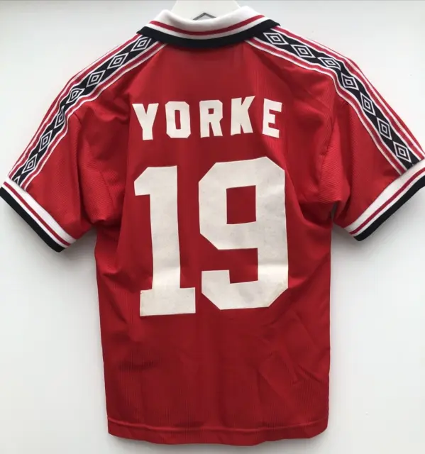 MANCHESTER UNITED 1998 1999 Home Football Shirt YORKE #19 Umbro Boys M 10/11
