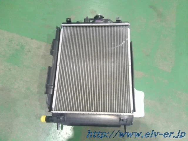 MITSUBISHI Ek space 2017 DBA-B11A Radiatore 1350A887 [Usato] [PA94068609]