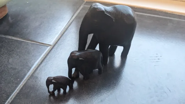 Wooden Hand-Carved Decorative Elephant Family Ornament