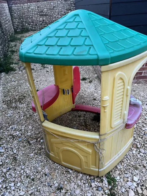 kids play house outdoor plastic Used