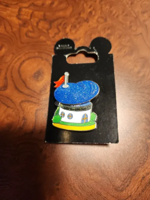 DIsney Parks pin Donald Duck flip open