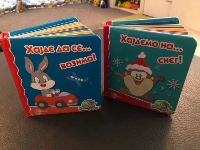 2 libros serbios de Looney Toons para bebés/niños pequeños