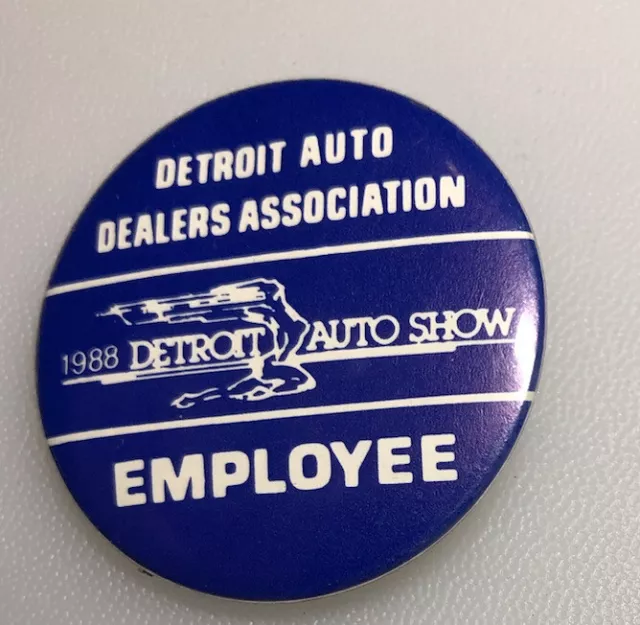 1988 Employee Detroit Auto Show Dealers Association Cars Pinback Badge Pin