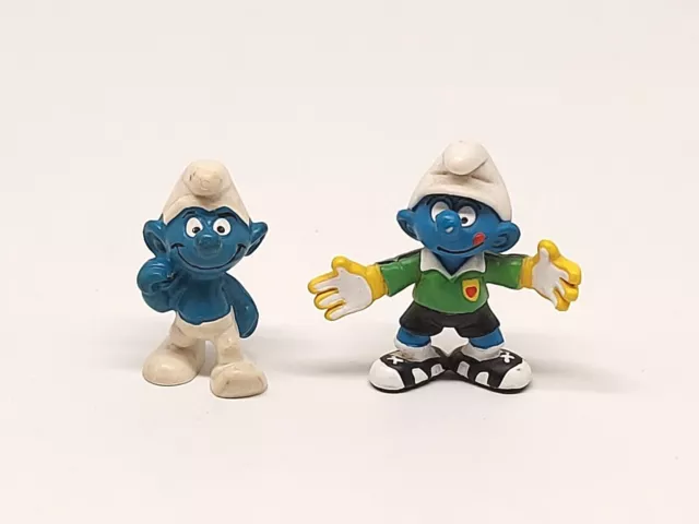 Vintage Smurfs 20525 Schleich Goalkeeper Soccer and Traveler Smurf Bully Peyo