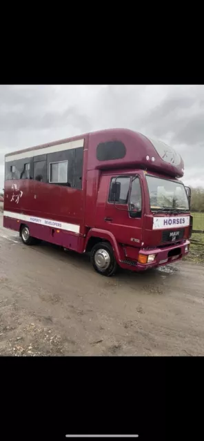 7.5 ton horse lorry