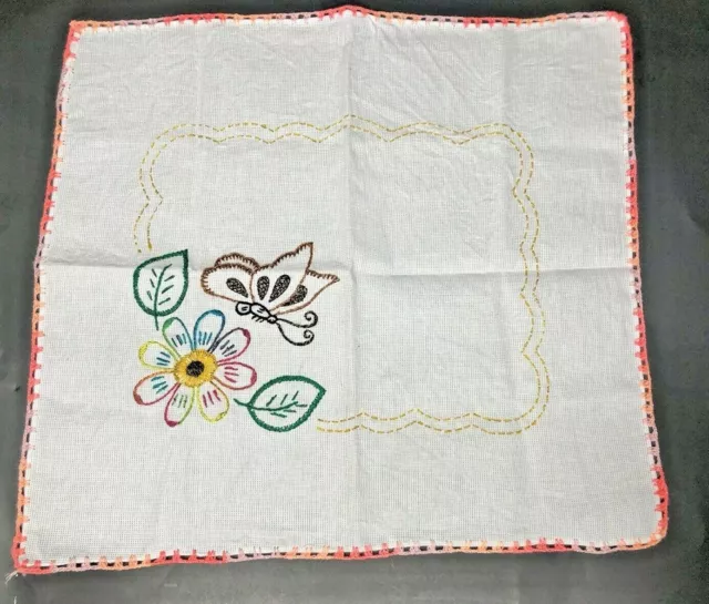 White Hand Embroidered Napkin, Servilleta Blanca Bordada a Mano Tortilla Holder