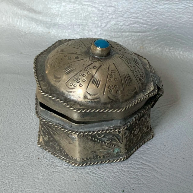 Very Rare Ancient Viking Silvered Old Burmese Betel Box Brass With Blue Stone 2